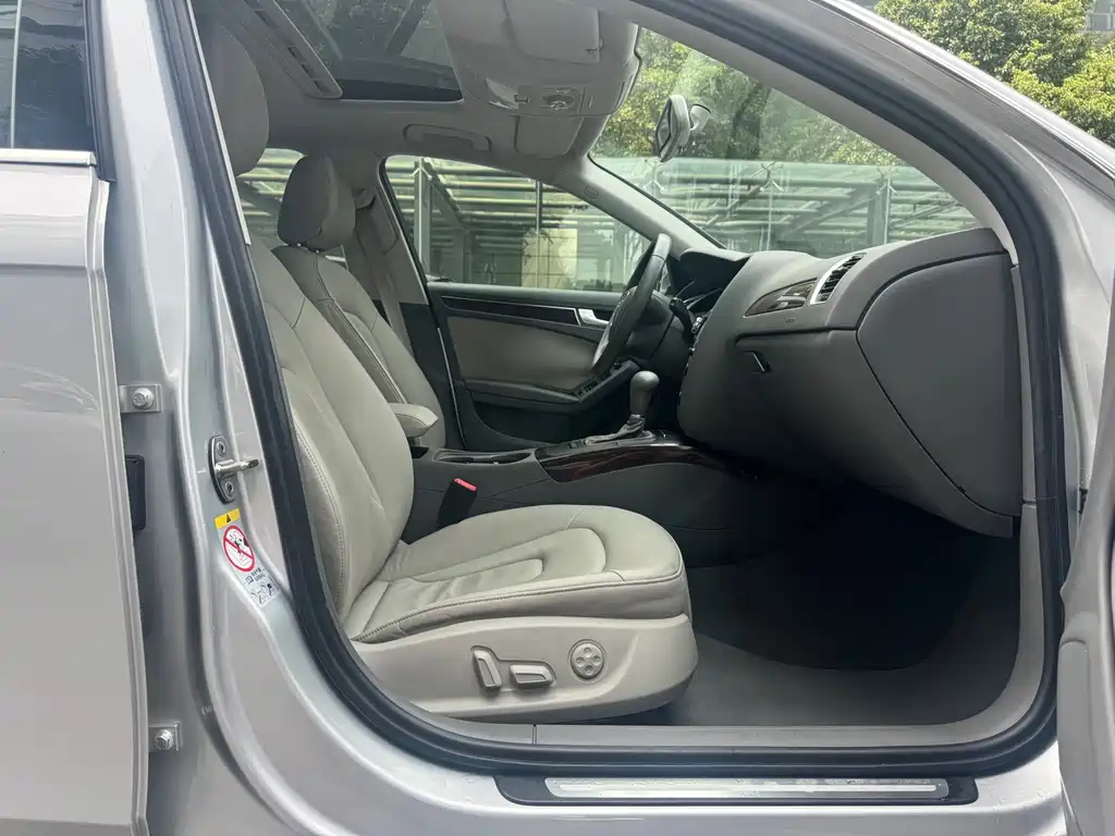 Audi A4L 2011 2.0 TFSI comfort type купить на сайте DeffCars