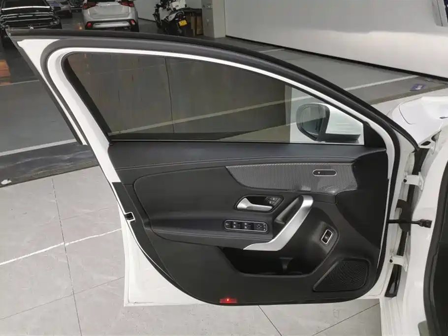 Mercedes-Benz A-Class 2022 Model 2 A 200 L Sports Sedan Fashionable купить на сайте DeffCars