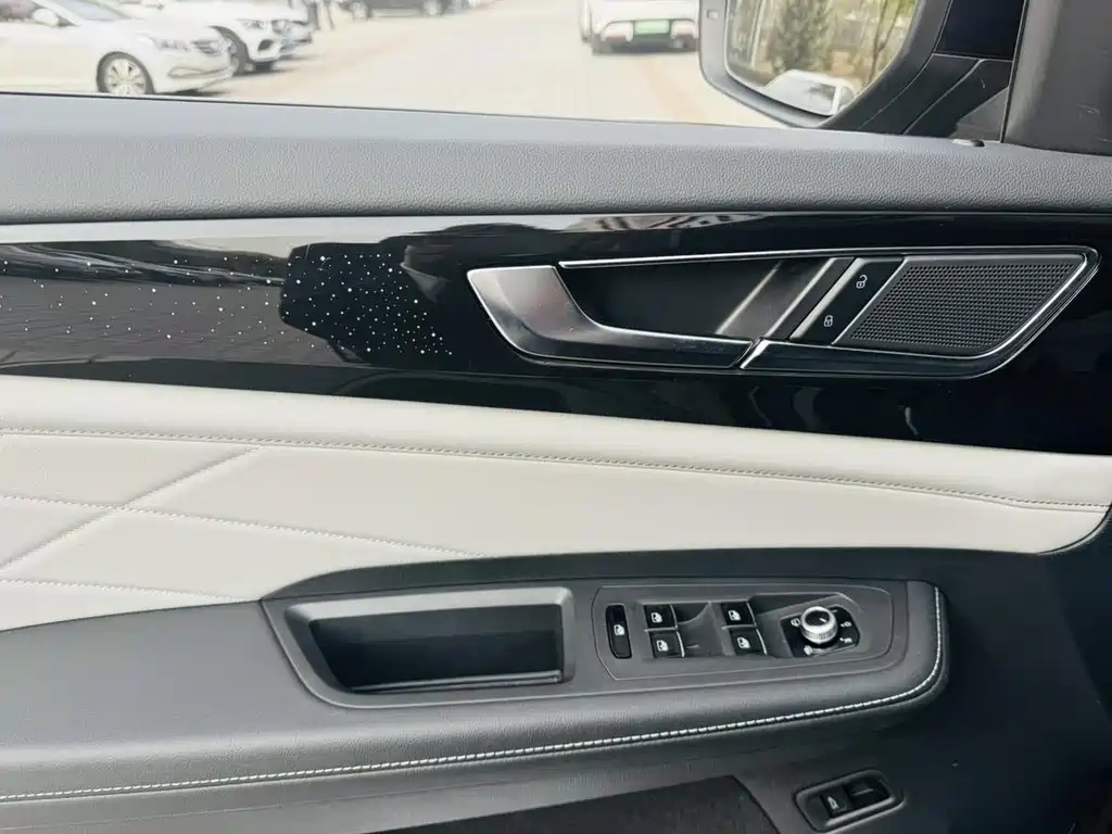 Touron 2024 380TSI four-wheel drive luxury version купить на сайте DeffCars