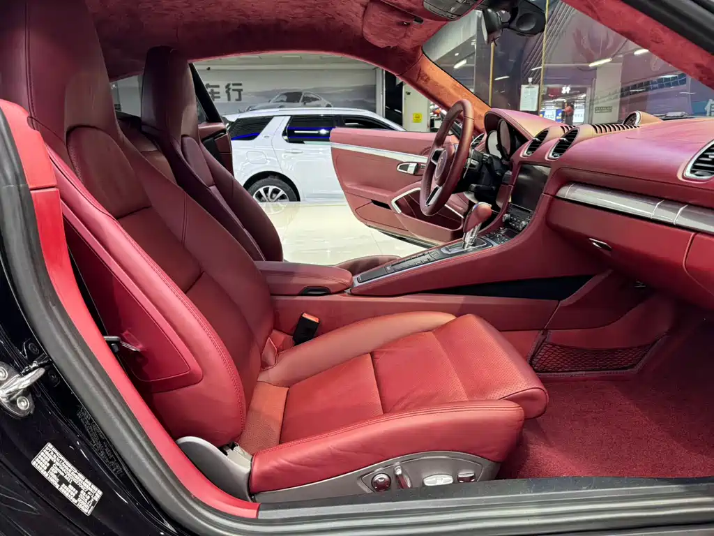 Porsche 718 2016 Cayman 2.0T купить на сайте DeffCars