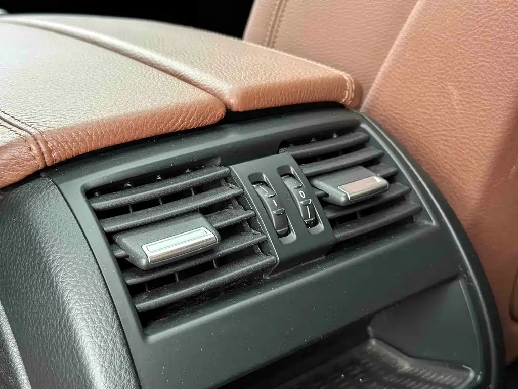 BMW 5 Series 2013 520Li Elegant купить на сайте DeffCars