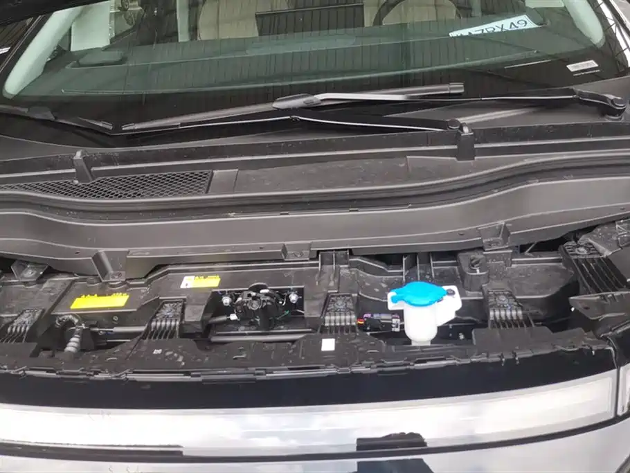 Xpeng X9 2024 702 Super Long Battery Life Pro купить на сайте DeffCars