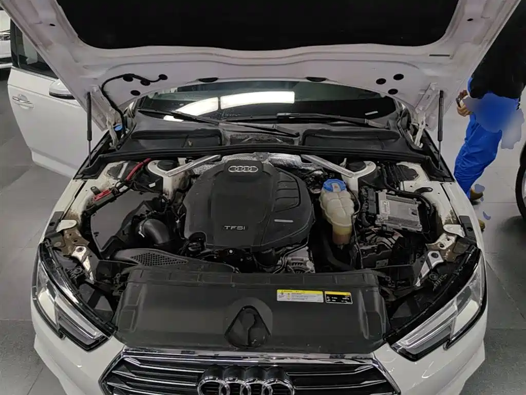 Audi A4L 2018 30th Anniversary Model 40 TFSI Enterprising купить на сайте DeffCars