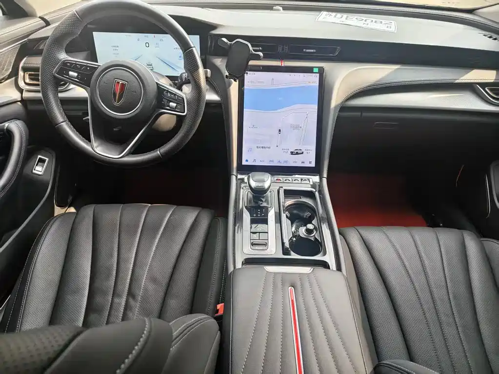 Hongqi H5 2024 2.0T Automatic Zhilianqichang Edition купить на сайте DeffCars
