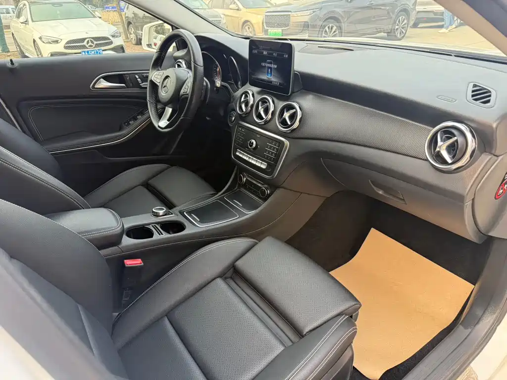 Mercedes-Benz GLA 2018 GLA 200 Dynamic купить на сайте DeffCars