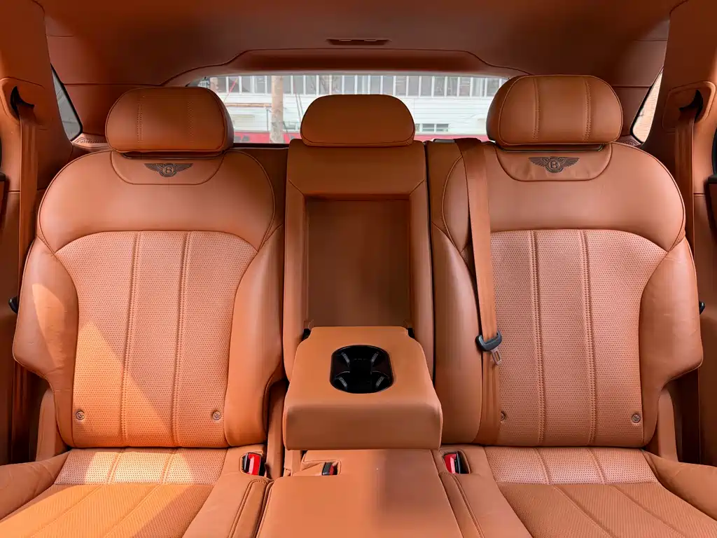 Bentayga 2018 4.0T V8 купить на сайте DeffCars