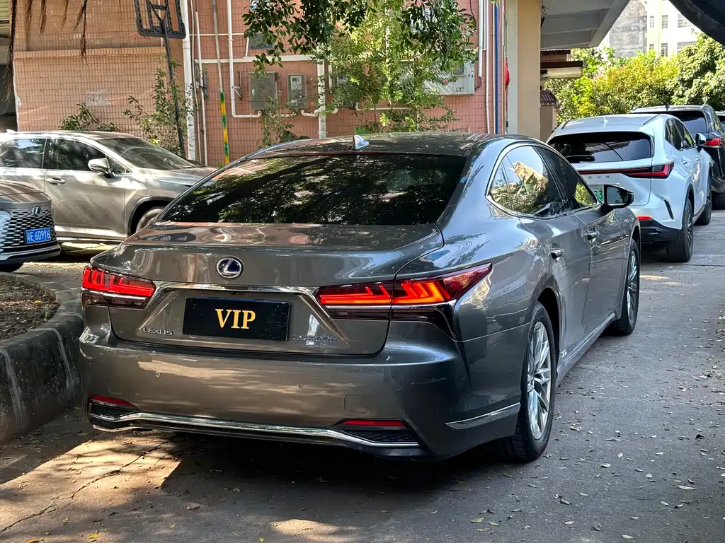 Lexus LS 2020 500h Deluxe Edition National VI купить на сайте DeffCars