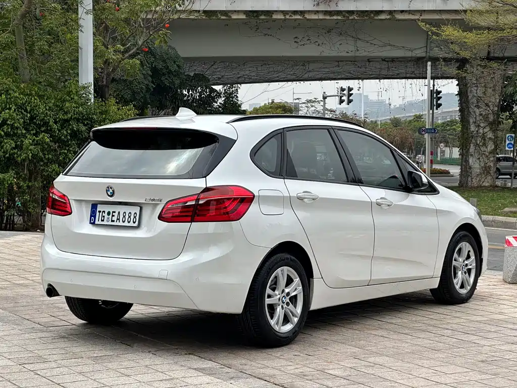 BMW 2 Series Touring 2016 218i Leading Model купить на сайте DeffCars