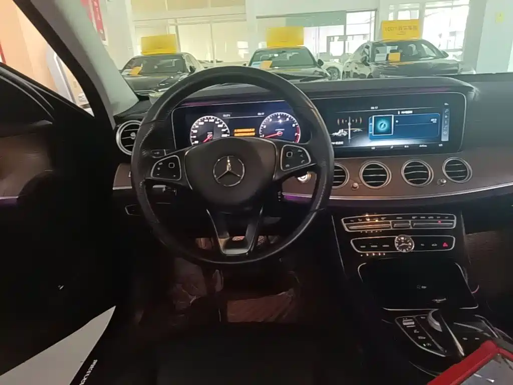 Mercedes E-Class 2016 E300L Luxury Edition купить на сайте DeffCars