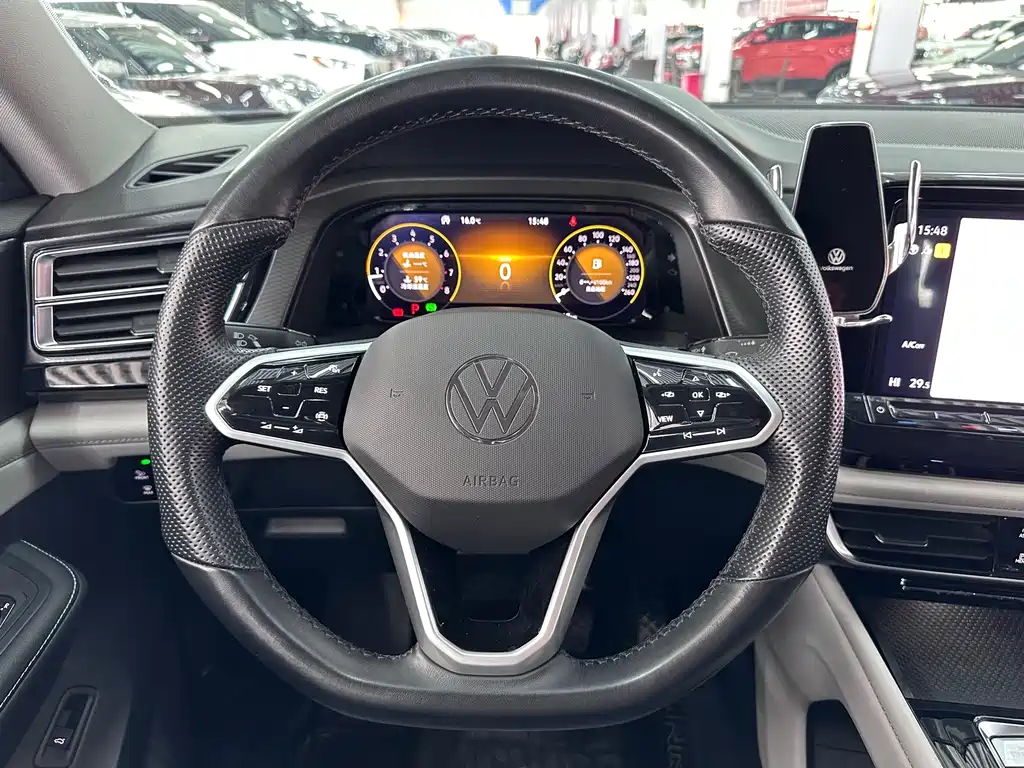 Touron 2022 380TSI four-wheel drive luxury version купить на сайте DeffCars