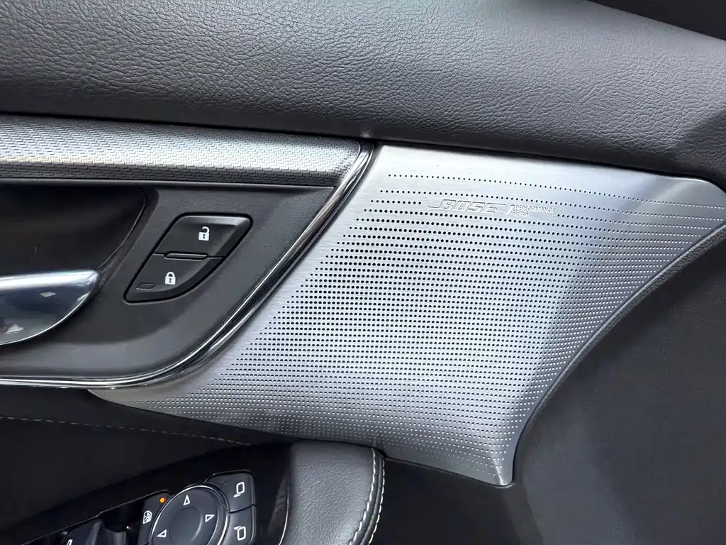 Cadillac CT5 2022 28T luxury model купить на сайте DeffCars