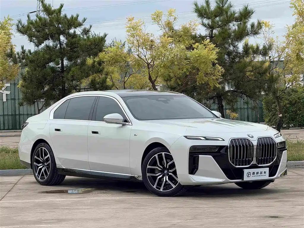BMW 7 Series 2023 735Li M Sports Package купить на сайте DeffCars