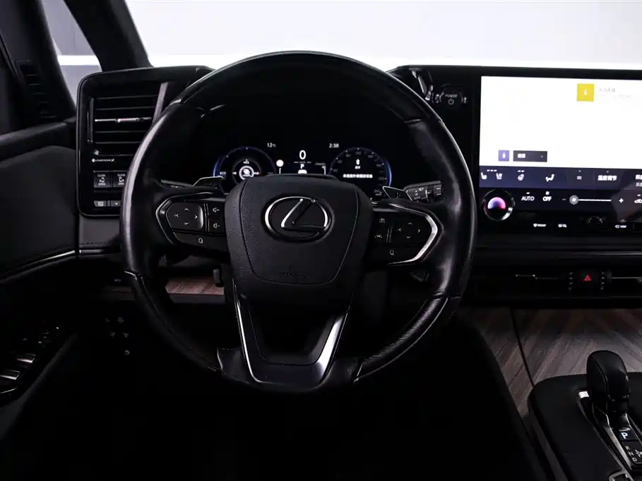Lexus LM 2023 500h six-seater premium version купить на сайте DeffCars