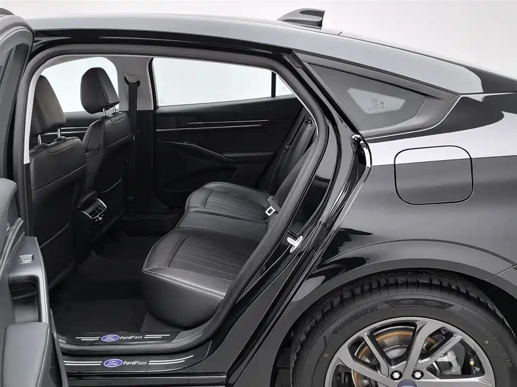 Mondeo 2025 2.0T EcoBoost Luxury купить на сайте DeffCars