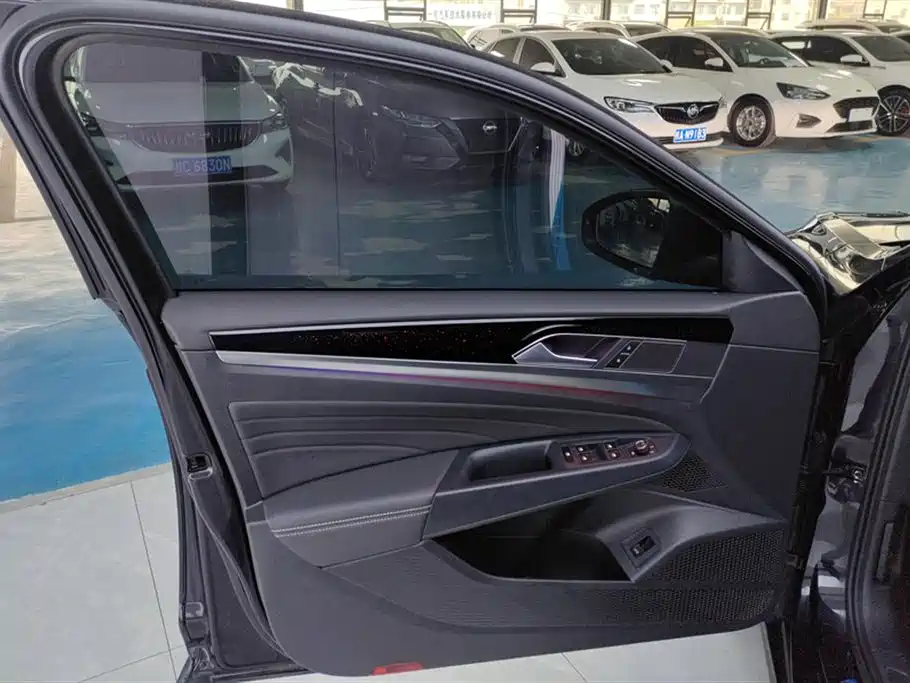 Passat 2022 330TSI Starry Sky Elite Edition купить на сайте DeffCars