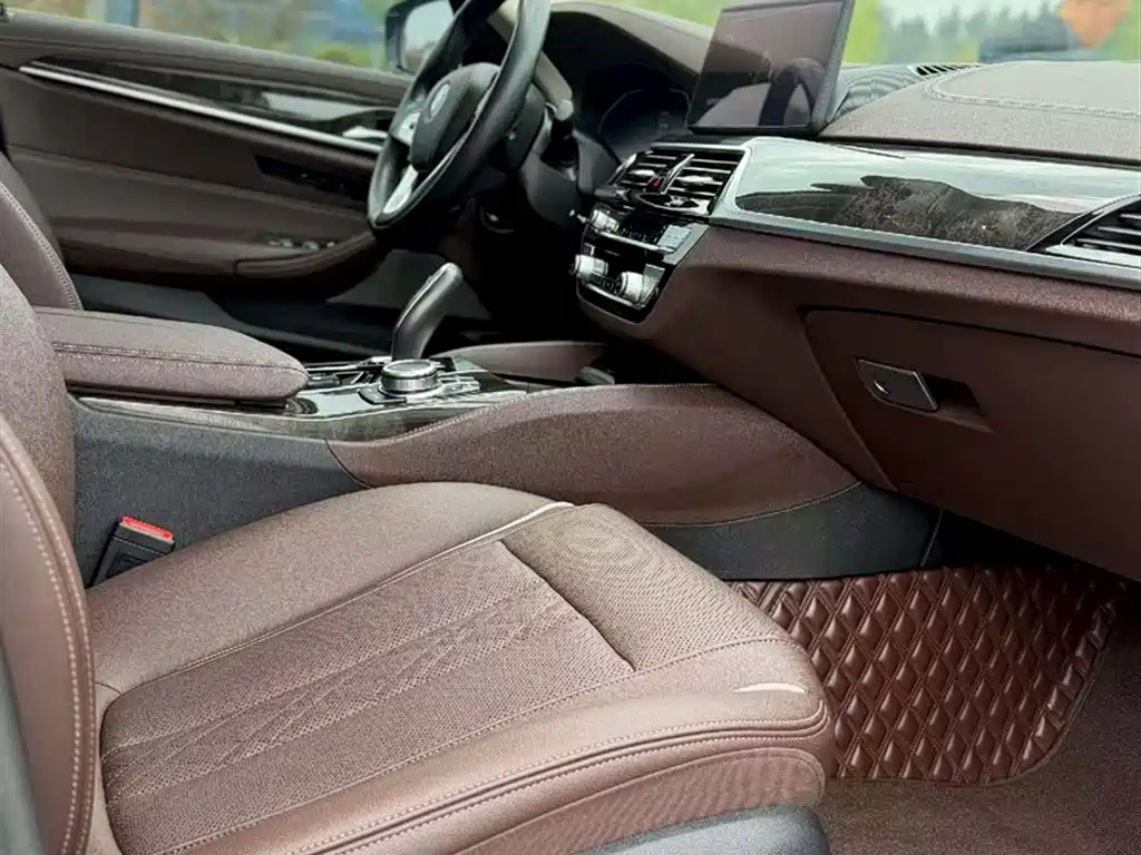 BMW 5 Series 2022 facelift 525Li luxury package купить на сайте DeffCars