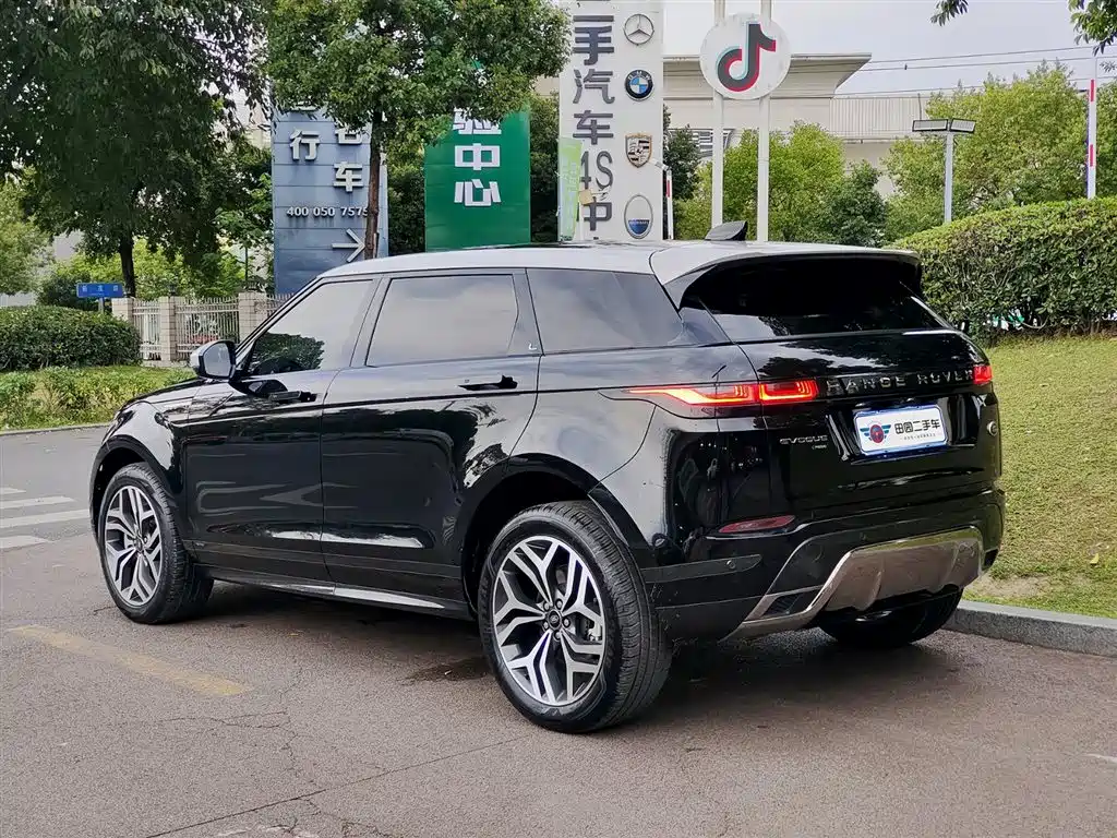 Range Rover Evoque 2022 Evoque L 249PS R-Dynamic Deluxe Edition купить на сайте DeffCars