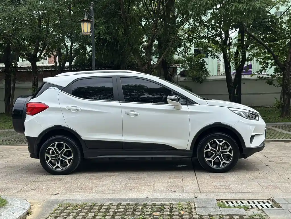 Yuan Pro 2021 401KM luxury model купить на сайте DeffCars