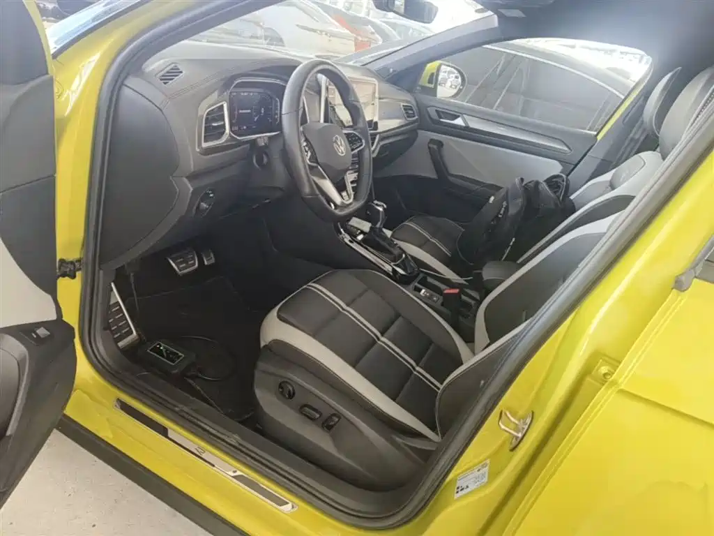 T-ROC 2023 300TSI DSG two-wheel drive starlight version купить на сайте DeffCars