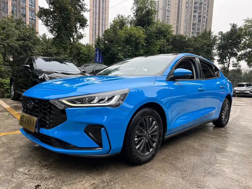 Focus 2022 sedan EcoBoost 180 automatic racing version купить на сайте DeffCars