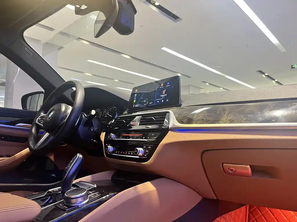 BMW 5 Series 2018 530Li Leading M Sports Package купить на сайте DeffCars