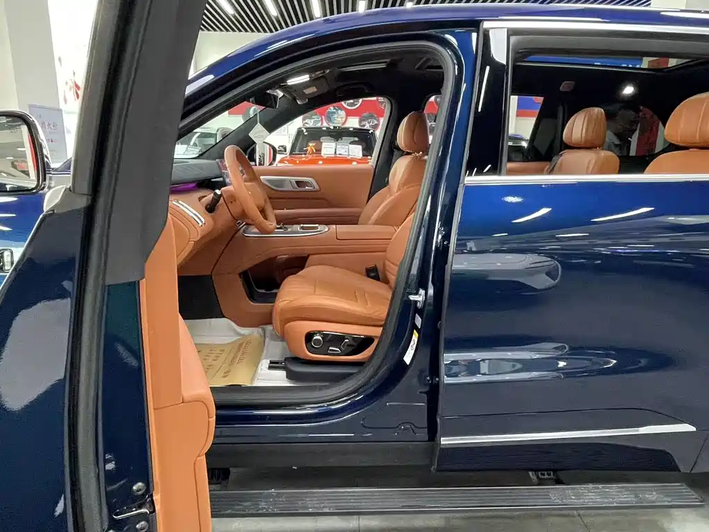 Dark blue S09 2025 four-wheel drive Ultra+ high-end version купить на сайте DeffCars