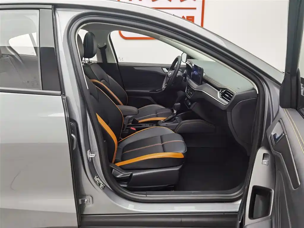 Focus 2022 sedan EcoBoost 180 automatic racing version купить на сайте DeffCars