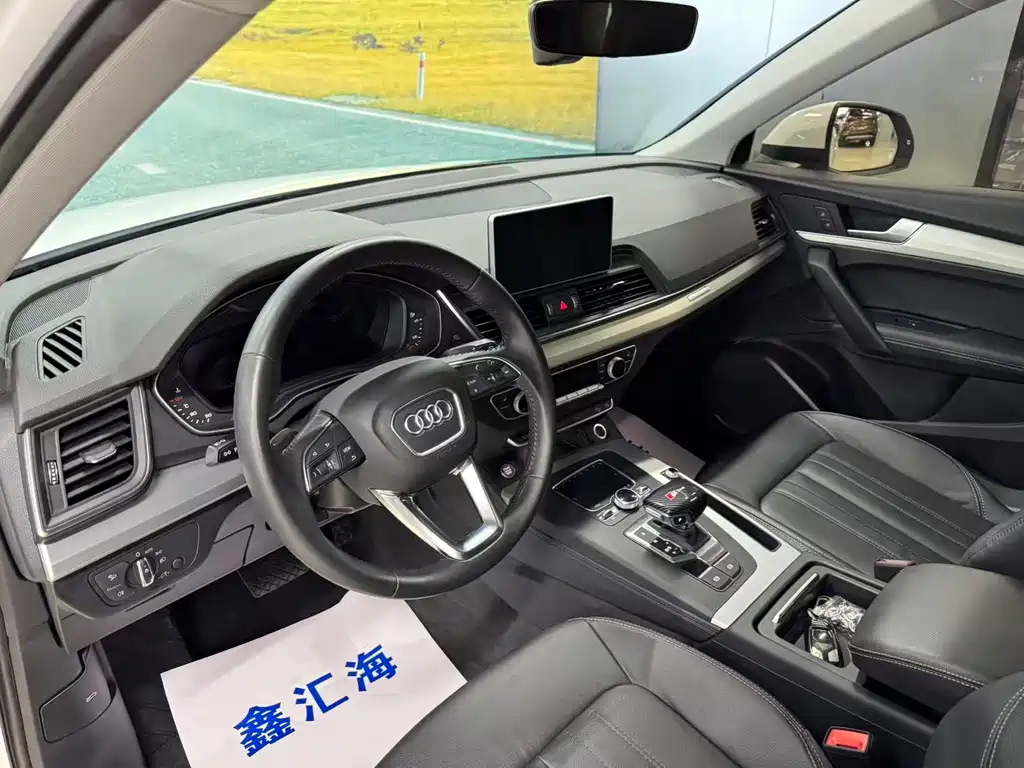 Audi Q5L 2018 40 TFSI enjoys fashionable style, National V купить на сайте DeffCars