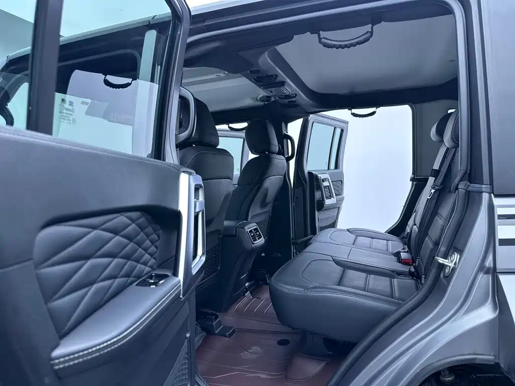 Beijing off-road BJ40 2022 2.0T automatic four-wheel drive ring tower championship version купить на сайте DeffCars