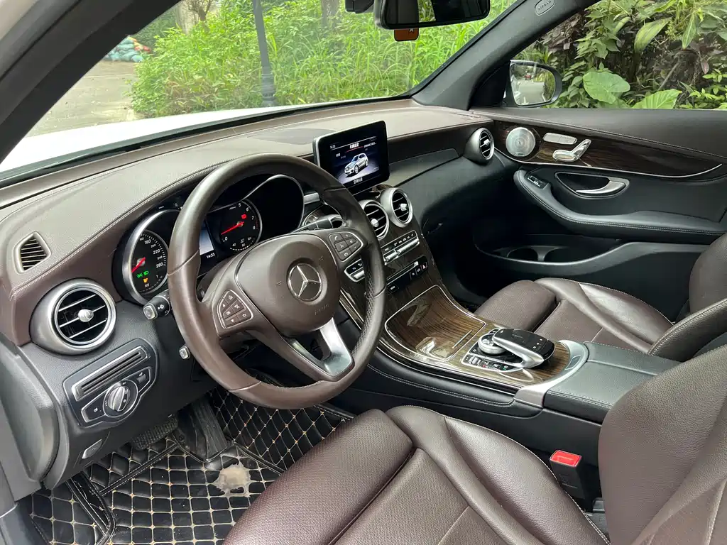 Mercedes-Benz GLC 2018 GLC 260 4MATIC Dynamic купить на сайте DeffCars