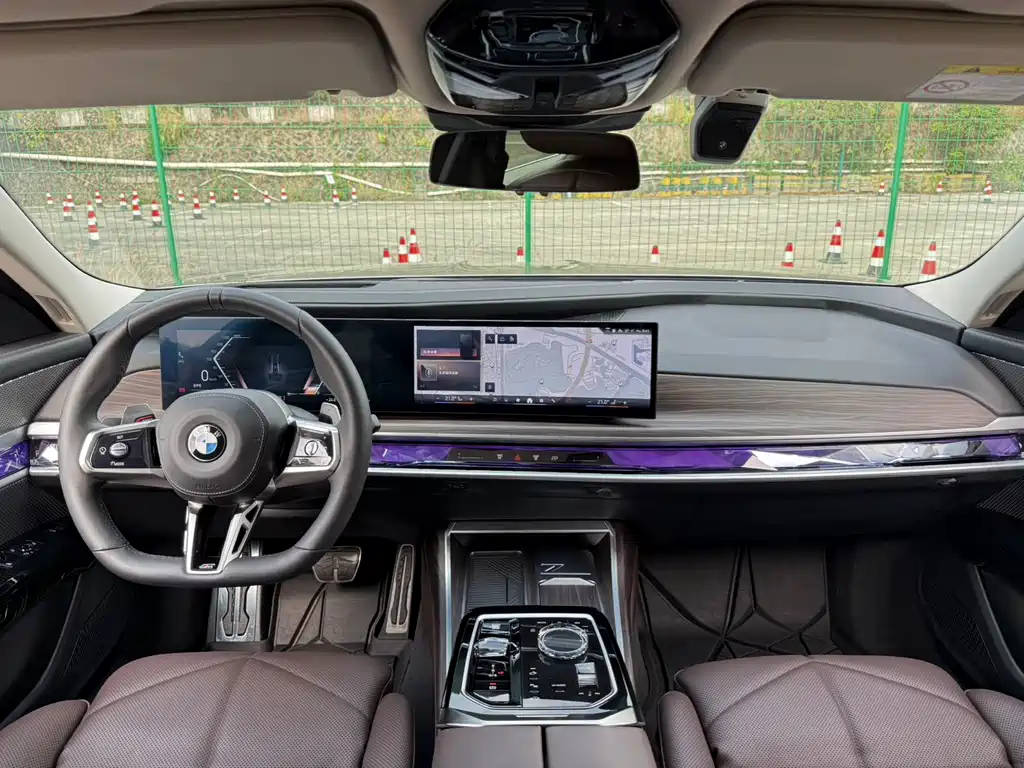 BMW 7 Series 2023 740Li Leading M Sports Package купить на сайте DeffCars