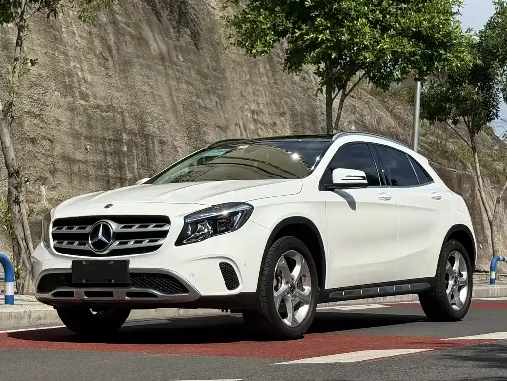 Mercedes-Benz GLA 2019 GLA 200 Fashion Model купить на сайте DeffCars