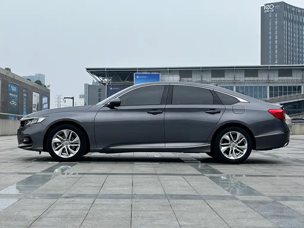 Accord 2018 260TURBO Deluxe Edition National V купить на сайте DeffCars