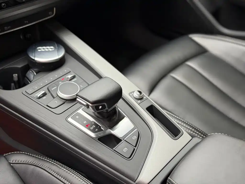 Audi A4L 2019 40 TFSI Enterprising National VI купить на сайте DeffCars