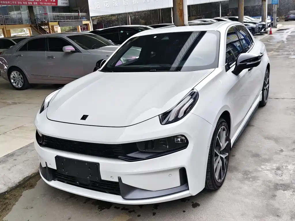 Lynk & Co 03 2021 2.0TD Automatic Pro купить на сайте DeffCars