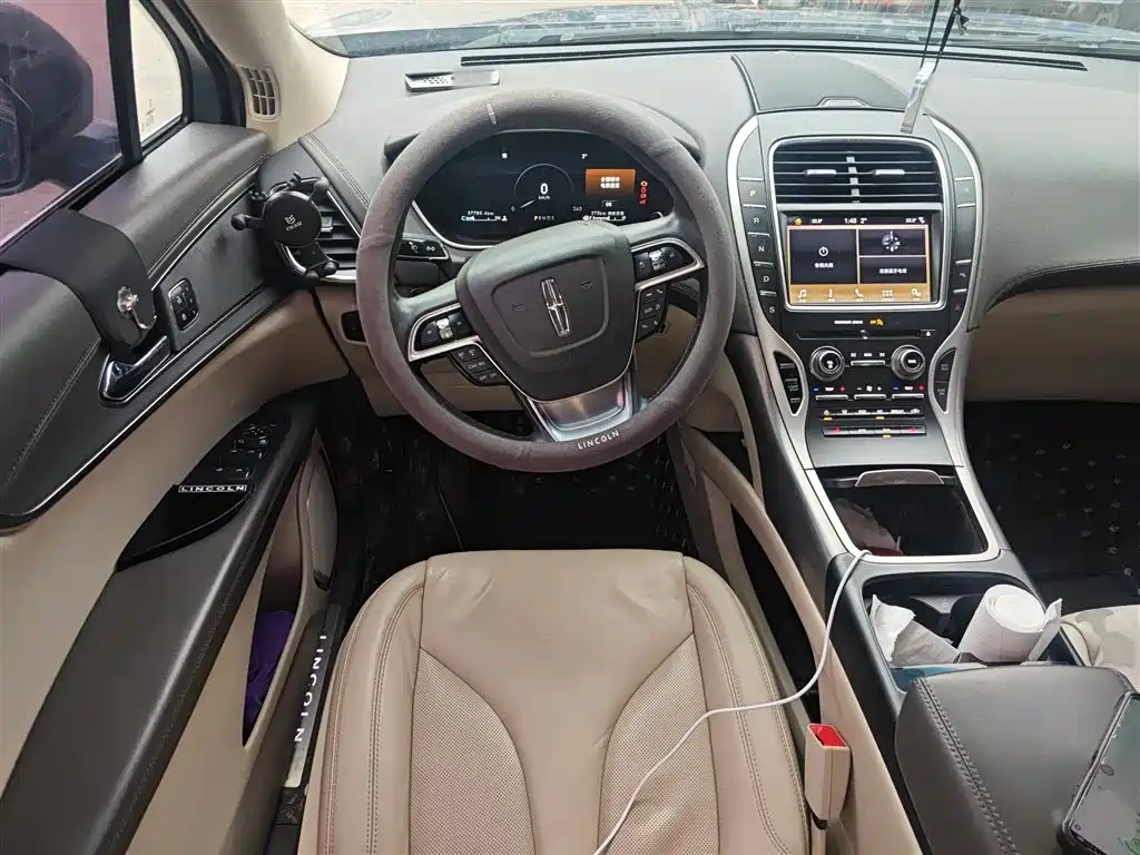 Voyager imported 2019 2.0T two-wheel drive exclusive version, National VI купить на сайте DeffCars