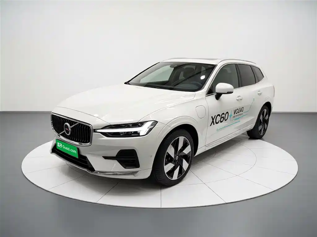 Volvo XC60 plug-in hybrid 2025 plug-in hybrid long-range four-wheel drive Zhiya luxury version купить на сайте DeffCars