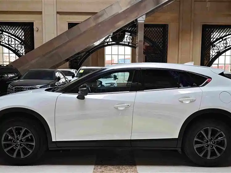 Mazda CX-4 2021 2.0L automatic two-wheel drive Blue Sky Vitality Edition купить на сайте DeffCars