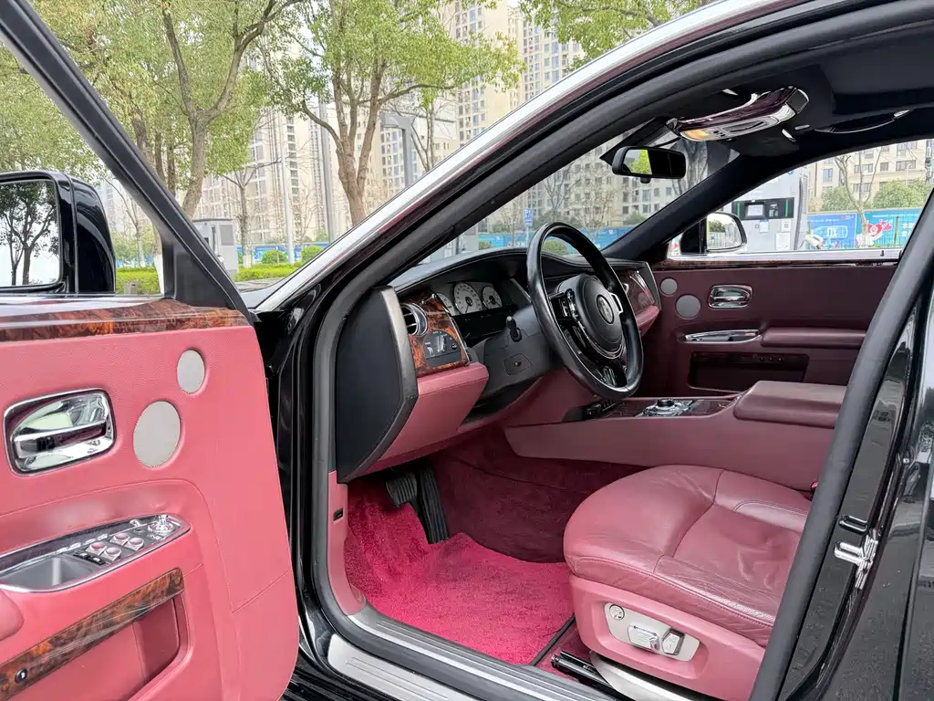 Ghost 2014 6.6T extended version купить на сайте DeffCars