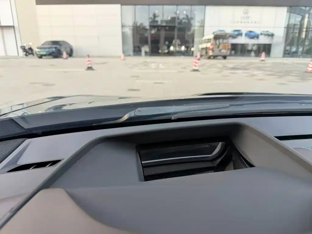 BMW i8 2014 standard model купить на сайте DeffCars