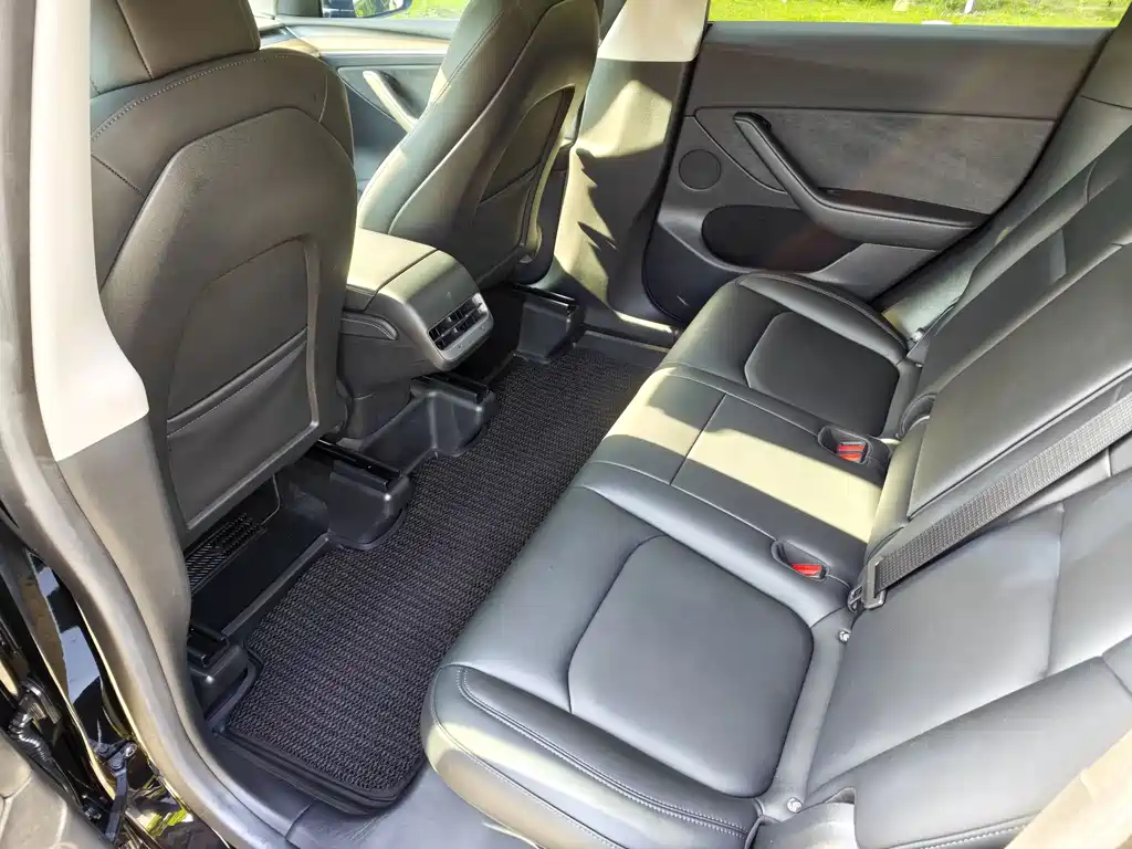 Model Y 2022 rear-wheel drive version купить на сайте DeffCars