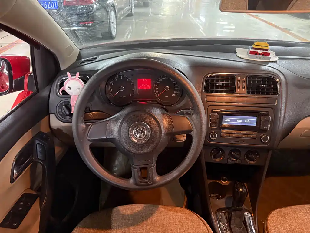 Polo 2011 1.4L automatic stylish version купить на сайте DeffCars