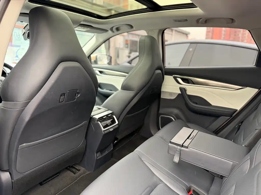 WM EX5 2019 EX5 Extra Innovation Edition 400 купить на сайте DeffCars