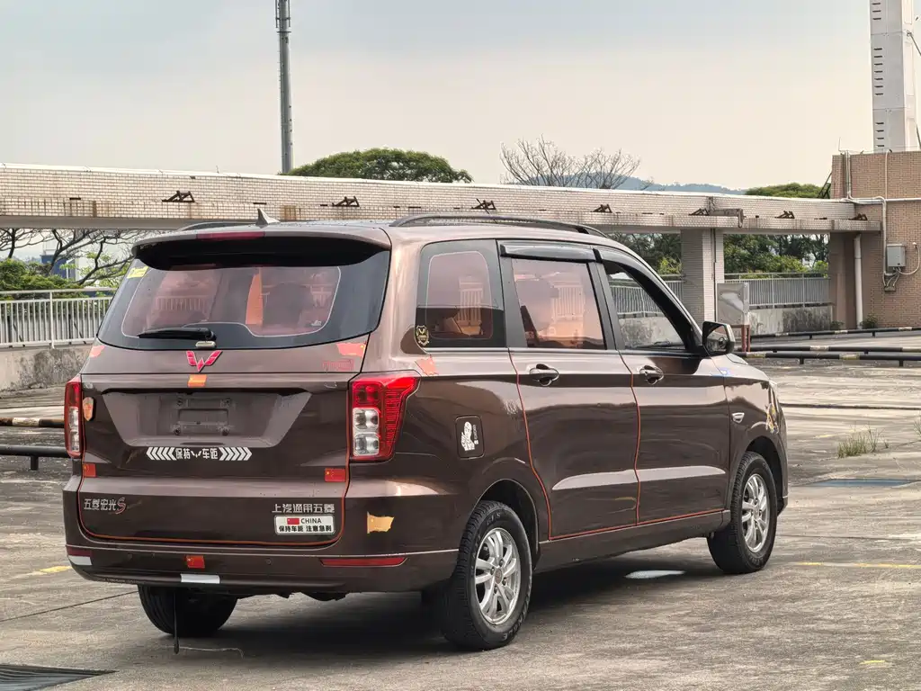 Wuling Hongguang 2018 1.5L S Comfort L2B купить на сайте DeffCars