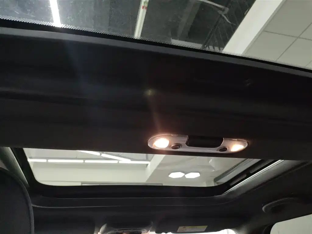 MINI CLUBMAN 2023 facelift 2.0T COOPER S Connoisseur купить на сайте DeffCars
