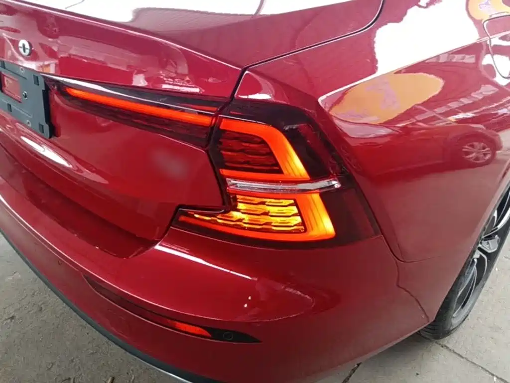 Volvo S60 2021 T4 Zhiyi Luxury Edition купить на сайте DeffCars