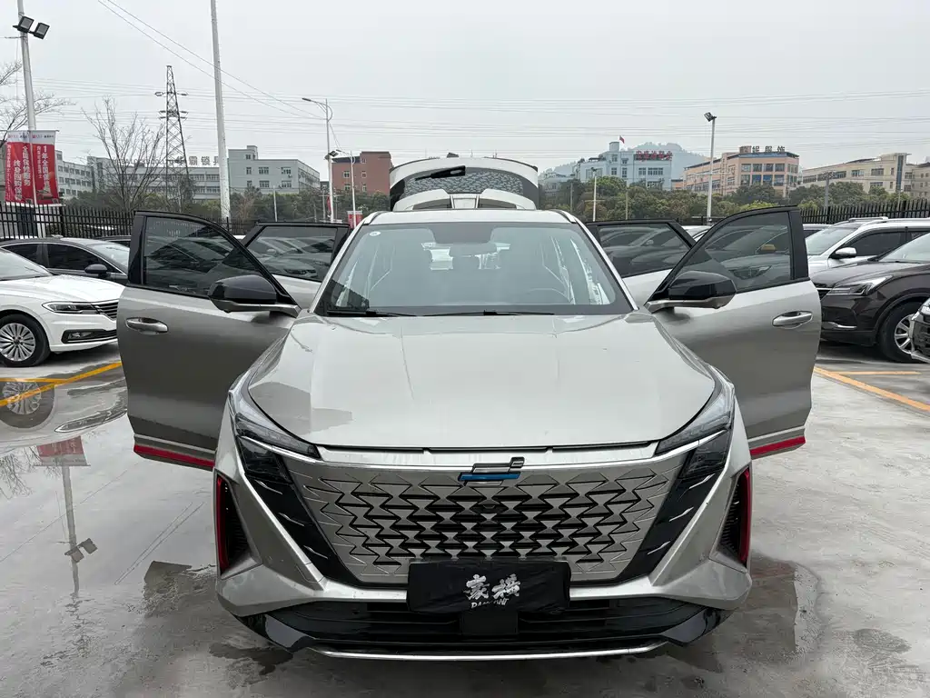 Changan Auchan Z6 2022 Blue Whale 1.5T DCT smart collar model купить на сайте DeffCars