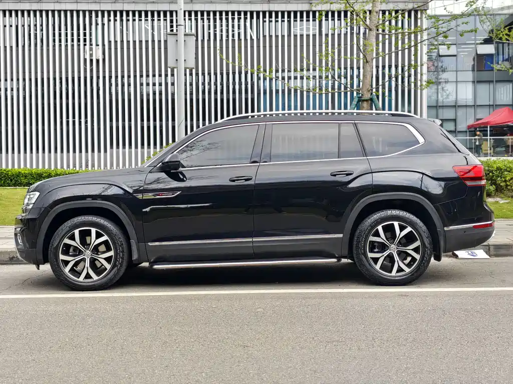 Touron 2020 380TSI four-wheel drive luxury version National VI купить на сайте DeffCars