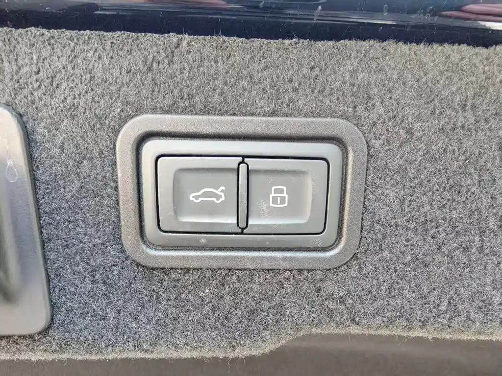 Audi A8 2021 A8L 50 TFSI quattro comfort type купить на сайте DeffCars