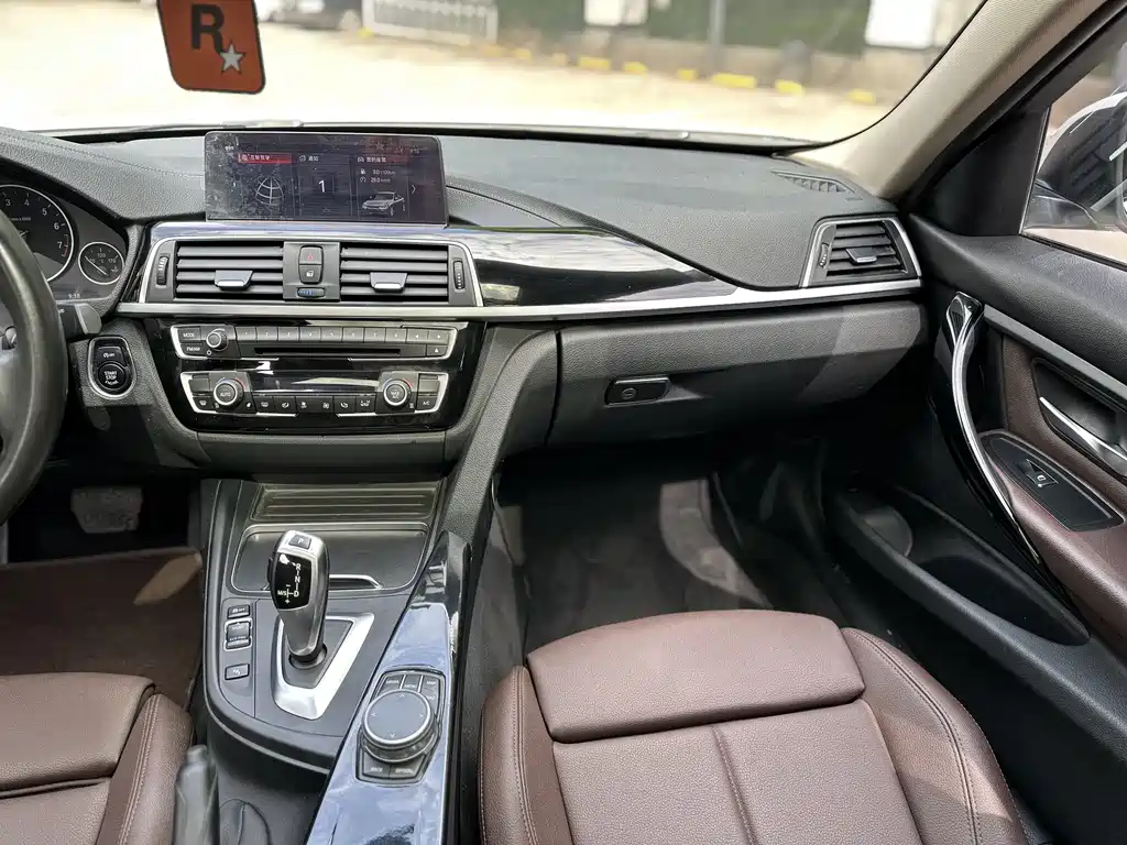 BMW 3 Series 2019 320Li Fashion Model купить на сайте DeffCars